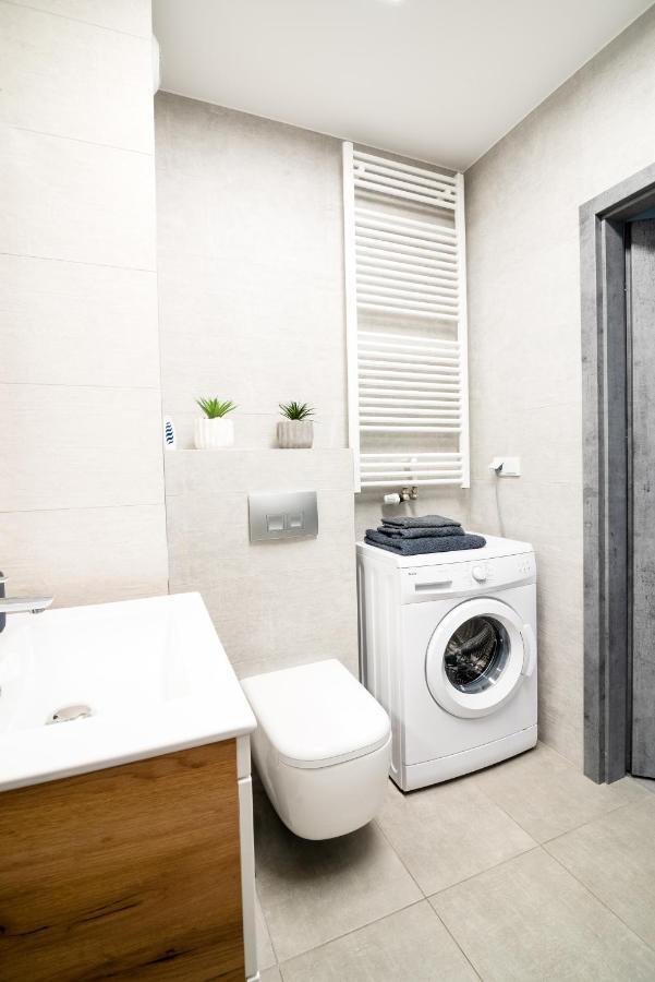 Unique Apt Eve - Free Garage Красков Екстериор снимка
